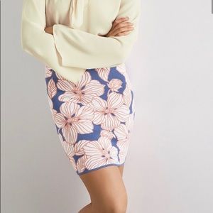 SOLD OUT - BCBGMaxAzria floral bodycon jacquard pull-on skirt